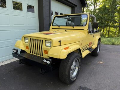 18K-Mile 1989 Jeep Wrangler Islander Photo Gallery — Photo 11
