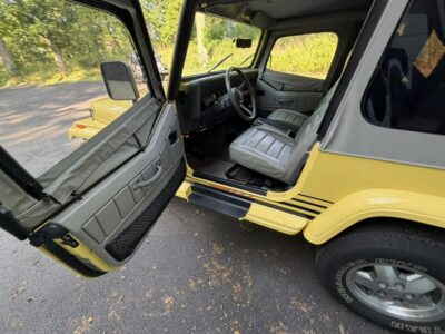 18K-Mile 1989 Jeep Wrangler Islander Photo Gallery — Photo 58