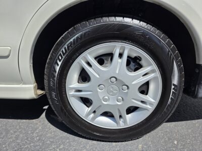 38K-Mile 2003 Mitsubishi Galant ES Photo Gallery — Photo 20