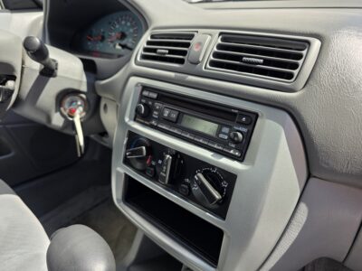 38K-Mile 2003 Mitsubishi Galant ES Photo Gallery — Photo 64