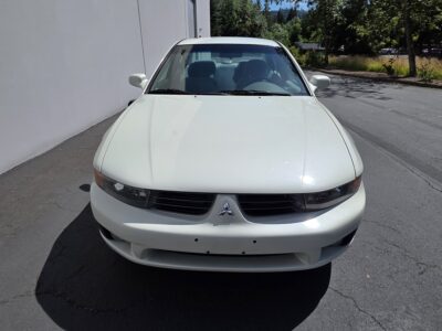 38K-Mile 2003 Mitsubishi Galant ES Photo Gallery — Photo 2