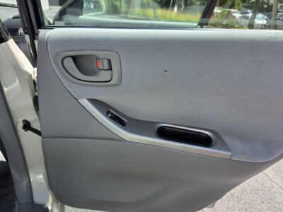 38K-Mile 2003 Mitsubishi Galant ES Photo Gallery — Photo 54