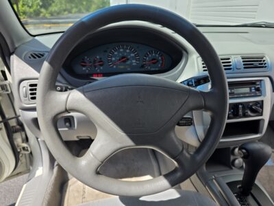 38K-Mile 2003 Mitsubishi Galant ES Photo Gallery — Photo 34
