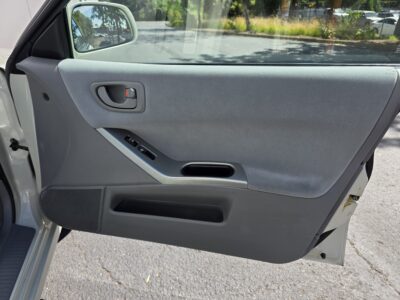 38K-Mile 2003 Mitsubishi Galant ES Photo Gallery — Photo 65