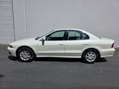 38K-Mile 2003 Mitsubishi Galant ES Photo Gallery — Photo 4