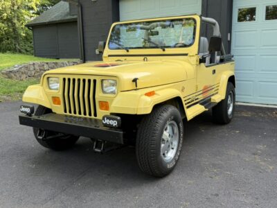 18K-Mile 1989 Jeep Wrangler Islander Photo Gallery — Photo 7
