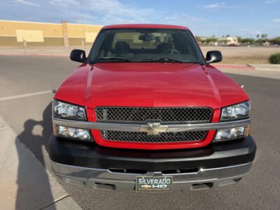 9K-Mile 2004 Chevrolet Silverado 2500HD LS 4X4 Photo Gallery — Photo 2