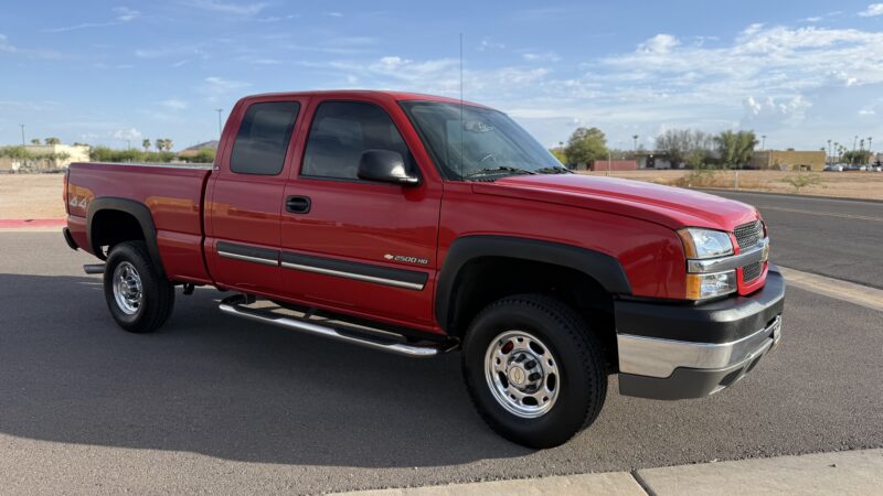 9K-Mile 2004 Chevrolet Silverado 2500HD LS 4X4