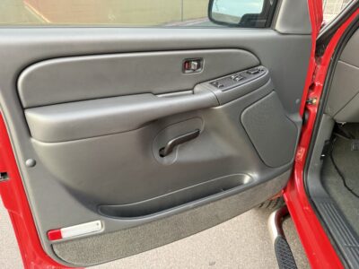 9K-Mile 2004 Chevrolet Silverado 2500HD LS 4X4 Photo Gallery — Photo 70