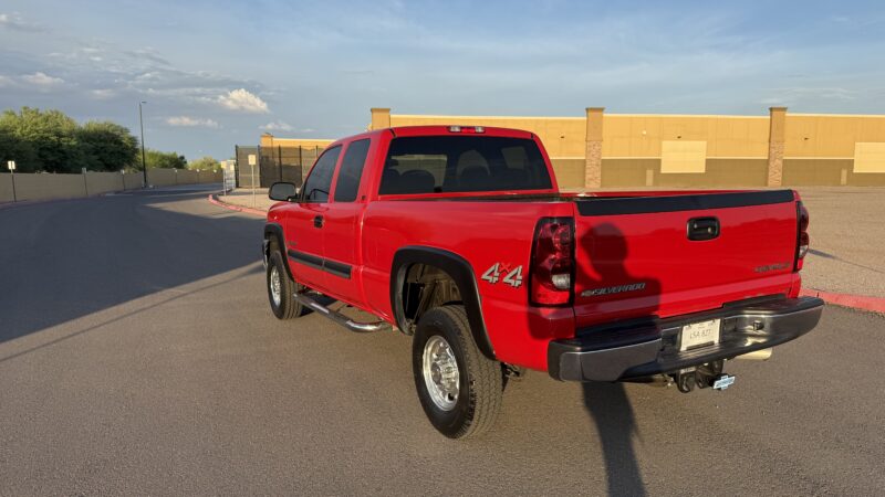 9K-Mile 2004 Chevrolet Silverado 2500HD LS 4X4