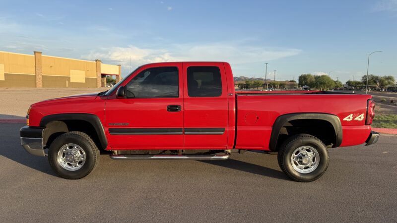 9K-Mile 2004 Chevrolet Silverado 2500HD LS 4X4