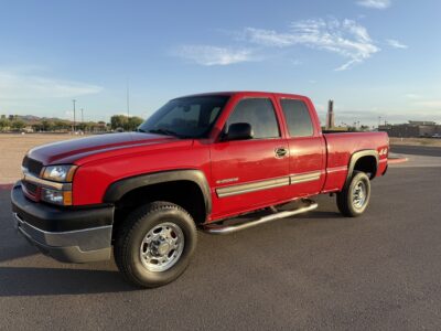 9K-Mile 2004 Chevrolet Silverado 2500HD LS 4X4 Photo Gallery — Photo 3