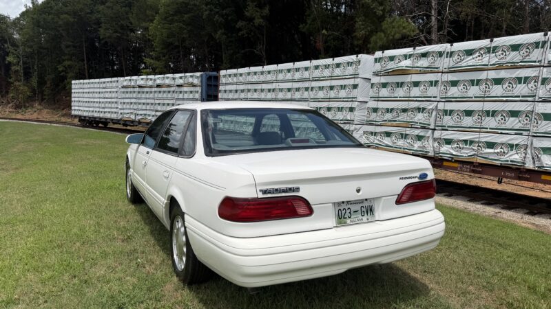 26K-Mile 1994 Ford Taurus LX