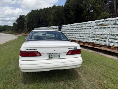 26K-Mile 1994 Ford Taurus LX Photo Gallery — Photo 4
