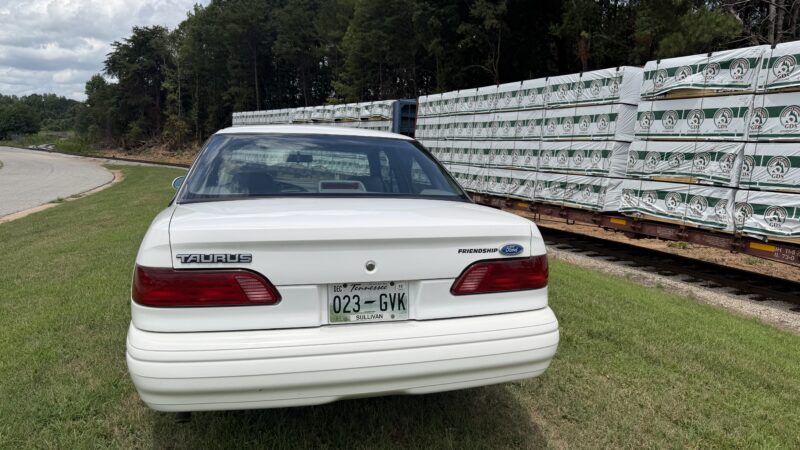 26K-Mile 1994 Ford Taurus LX