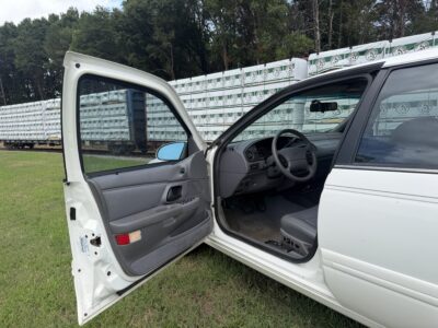 26K-Mile 1994 Ford Taurus LX Photo Gallery — Photo 23