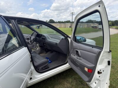 26K-Mile 1994 Ford Taurus LX Photo Gallery — Photo 26