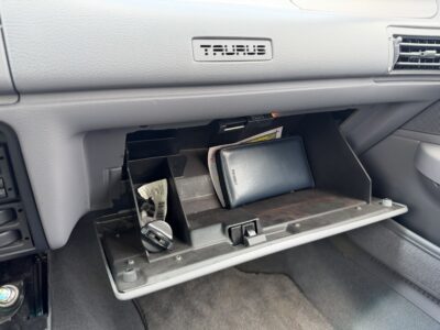 26K-Mile 1994 Ford Taurus LX Photo Gallery — Photo 45