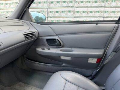 26K-Mile 1994 Ford Taurus LX Photo Gallery — Photo 42