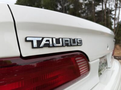 26K-Mile 1994 Ford Taurus LX Photo Gallery — Photo 16