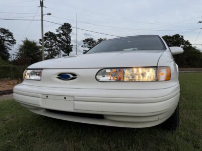 26K-Mile 1994 Ford Taurus LX Photo Gallery — Photo 11