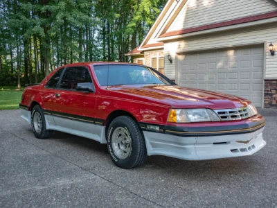 67K-Mile 1988 Ford Thunderbird Sport Bill Elliott Signature Edition Photo Gallery — Photo 1