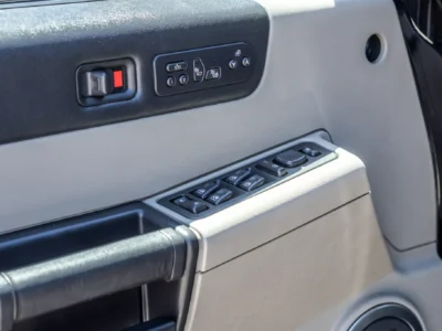 29K-Mile 2005 Hummer H2 Photo Gallery — Photo 47