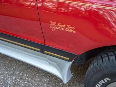 67K-Mile 1988 Ford Thunderbird Sport Bill Elliott Signature Edition Photo Gallery — Photo 19