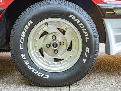 67K-Mile 1988 Ford Thunderbird Sport Bill Elliott Signature Edition Photo Gallery — Photo 57