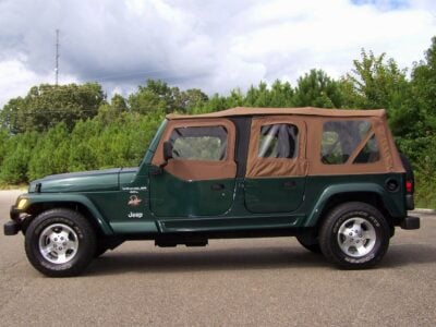 25K-Mile 2000 Jeep Wrangler Sahara Custom 4 Door Conversion Photo Gallery — Photo 2