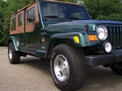 25K-Mile 2000 Jeep Wrangler Sahara Custom 4 Door Conversion Photo Gallery — Photo 23