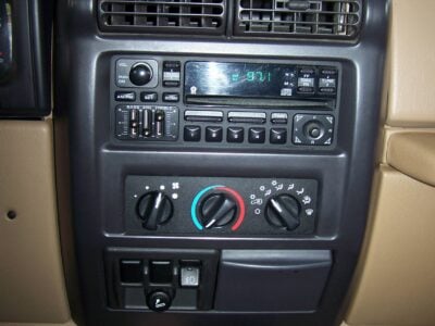 25K-Mile 2000 Jeep Wrangler Sahara Custom 4 Door Conversion Photo Gallery — Photo 61