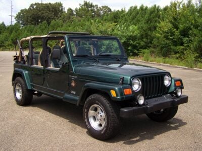 25K-Mile 2000 Jeep Wrangler Sahara Custom 4 Door Conversion Photo Gallery — Photo 109