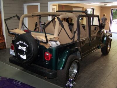 25K-Mile 2000 Jeep Wrangler Sahara Custom 4 Door Conversion Photo Gallery — Photo 121