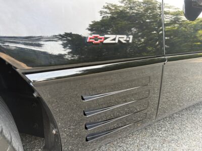 5K-Mile 1993 Chevrolet Corvette ZR1 Photo Gallery — Photo 26
