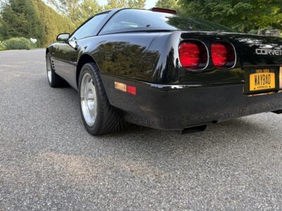5K-Mile 1993 Chevrolet Corvette ZR1 Photo Gallery — Photo 23
