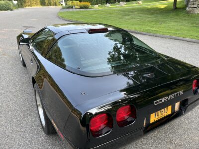 5K-Mile 1993 Chevrolet Corvette ZR1 Photo Gallery — Photo 22