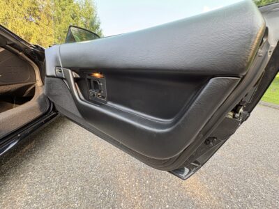 5K-Mile 1993 Chevrolet Corvette ZR1 Photo Gallery — Photo 48