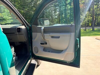 28K-Mile 2013 Chevrolet Silverado W/T Regular Cab Short Bed 4X4 Photo Gallery — Photo 38