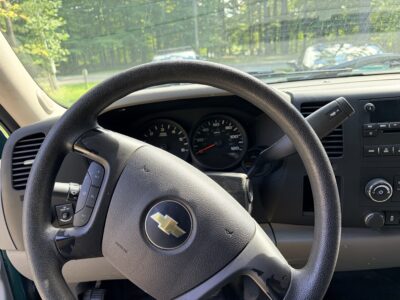 28K-Mile 2013 Chevrolet Silverado W/T Regular Cab Short Bed 4X4 Photo Gallery — Photo 35