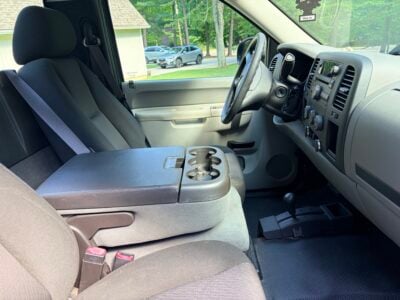 28K-Mile 2013 Chevrolet Silverado W/T Regular Cab Short Bed 4X4 Photo Gallery — Photo 41
