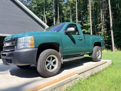 28K-Mile 2013 Chevrolet Silverado W/T Regular Cab Short Bed 4X4 Photo Gallery — Photo 2