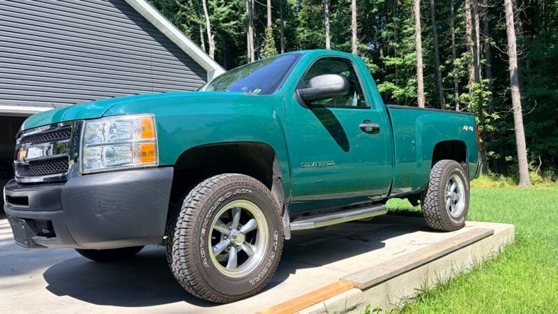 28K-Mile 2013 Chevrolet Silverado W/T Regular Cab Short Bed 4X4