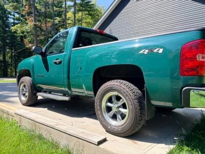 28K-Mile 2013 Chevrolet Silverado W/T Regular Cab Short Bed 4X4 Photo Gallery — Photo 5