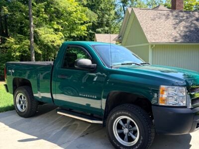 28K-Mile 2013 Chevrolet Silverado W/T Regular Cab Short Bed 4X4 Photo Gallery — Photo 12