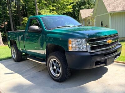 28K-Mile 2013 Chevrolet Silverado W/T Regular Cab Short Bed 4X4 Photo Gallery — Photo 14