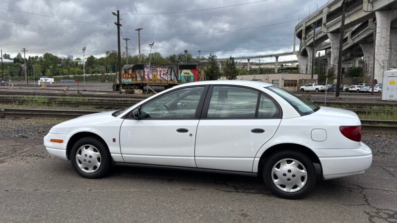 12K-Mile 2002 Saturn SL1
