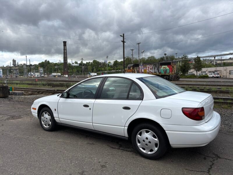 12K-Mile 2002 Saturn SL1