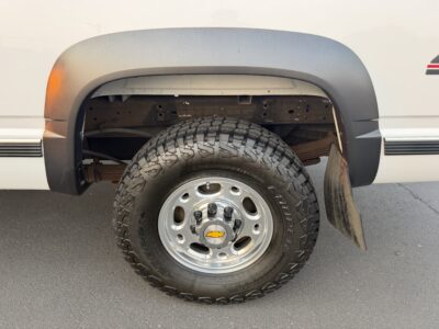 60K-Mile 1998 Chevrolet K3500 Silverado 4X4 Photo Gallery — Photo 18