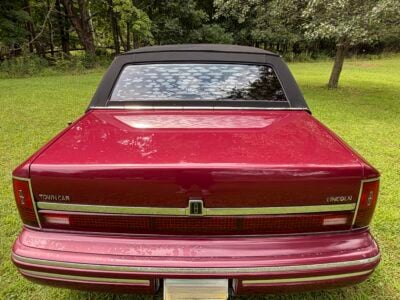 39K-Mile 1993 Lincoln Town Car Signature Series Photo Gallery — Photo 7